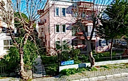 Foça Atatürk Mahallesinde Satılık 2+1 Daire