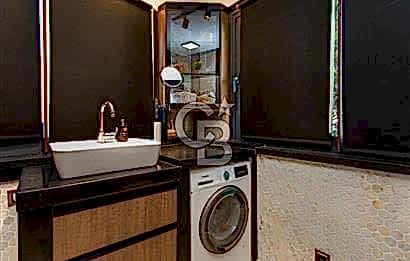 Foça İsmetpaşa'da Satılık Havuzlu Müstakil Villa