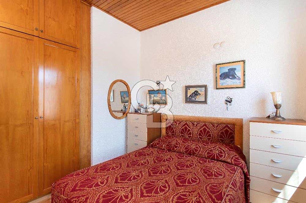 Foça'da Satılık Restorasyonlu Masrafsız Taş Ev