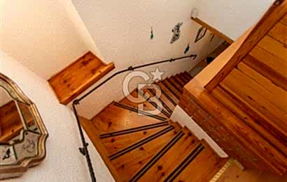 Foça'da Satılık Restorasyonlu Masrafsız Taş Ev