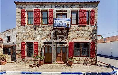 Foça'da Satılık Restorasyonlu Masrafsız Taş Ev