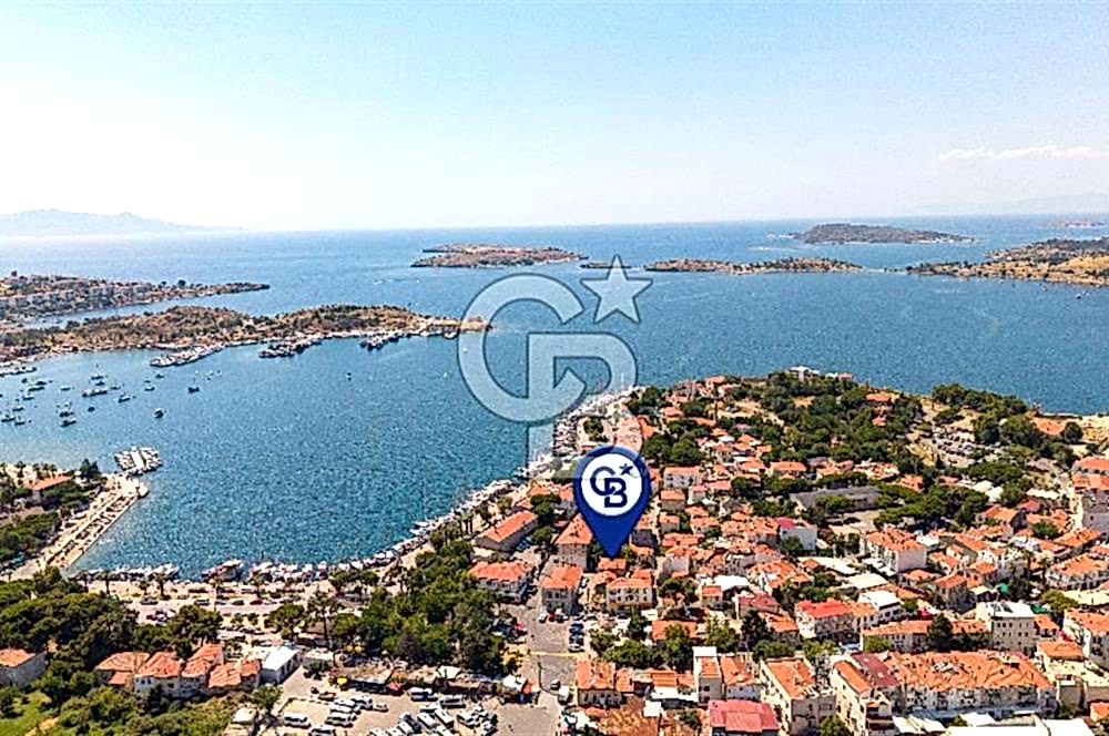 Foça'da Satılık Restorasyonlu Masrafsız Taş Ev