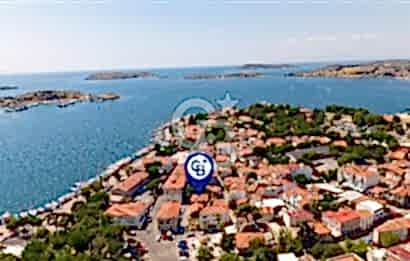 Foça'da Satılık Restorasyonlu Masrafsız Taş Ev
