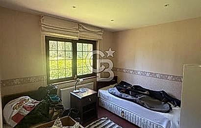 ÇATALCA DA 9 DÖNÜM PRESTİJLİ EŞSİZ HAVUZLU VİLLA