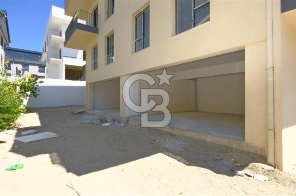 YAŞAMKENT BORUSAN, ELMAR TOWERS KARŞISI SATILIK VİLLA (İŞ YERİ)