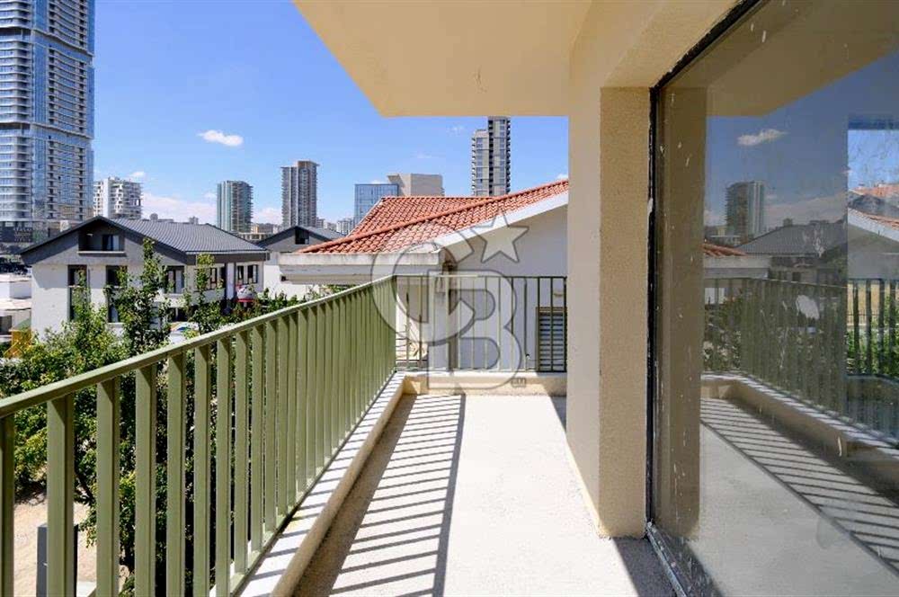 YAŞAMKENT BORUSAN, ELMAR TOWERS KARŞISI SATILIK VİLLA (İŞ YERİ)