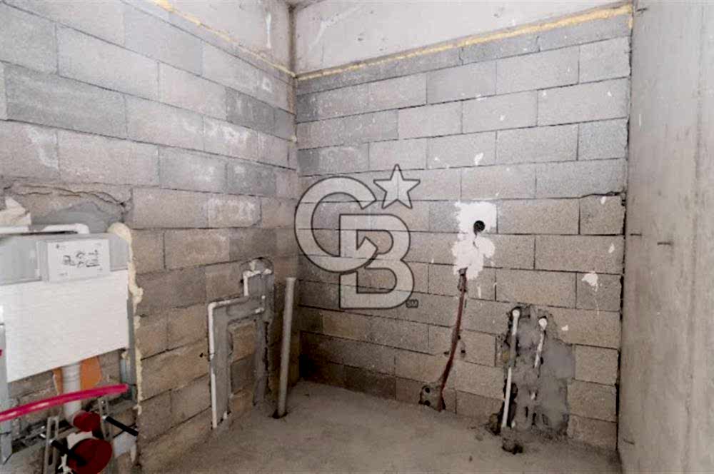 YAŞAMKENT BORUSAN, ELMAR TOWERS KARŞISI SATILIK VİLLA (İŞ YERİ)
