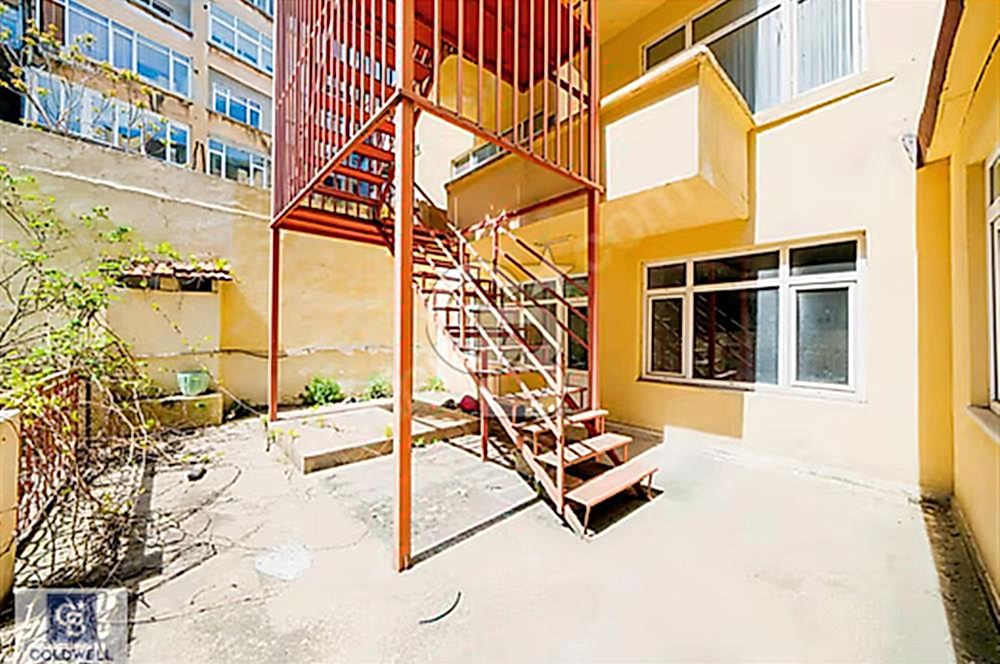 FINDIKZADE KOMPLE SATILIK BİNA
