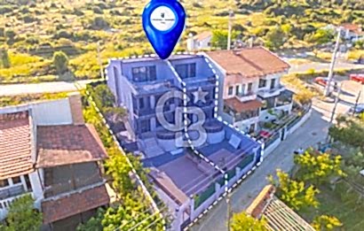 URLA GÜLBAHÇE'DE TRİPLEKS DENİZE 20M SATILIK VİLLA