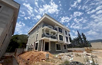 İzmir Kemalpaşa Sütçülerde Satılık Lüks Villa